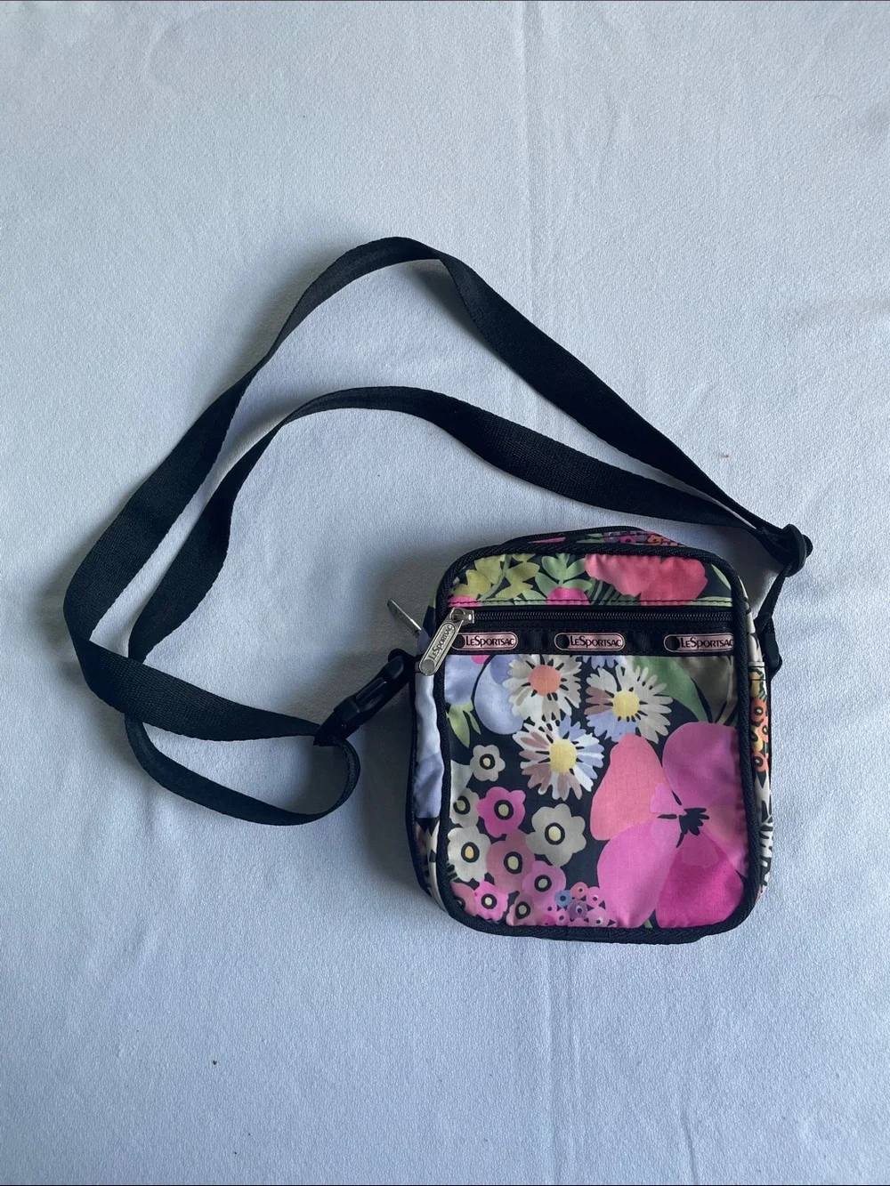 LESPORTSAC Bag Purse Madison Slim Crossbody Hello Blooms Floral Pouch Fanny Pack